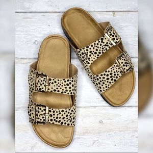 NWT Cindy Cheetah Buckle Sandal